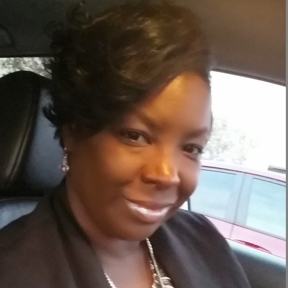 Meet your Posher, Angela